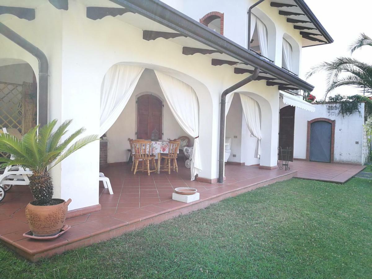 Da Adria Al Corvenale - Casa Vacanze Carrara - Villa Bagian luar foto